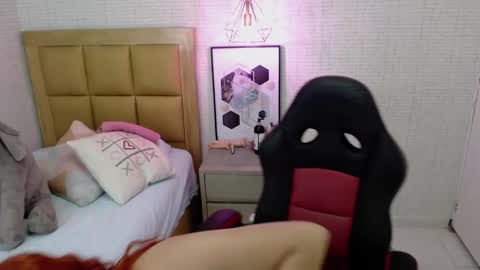 LOLA online show from February 28, 3:04 am