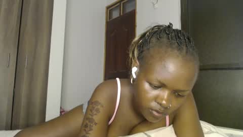 lolamia7 online show from March 9, 12:20 pm