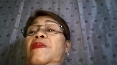 Snapshot of lolamommie chatting on January 18, 9:34 am tey online show from January 18, 9:34 am