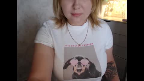Snapshot of lolamyr chatting on May 11, 6:41 am kiss online show from May 11, 6:41 am