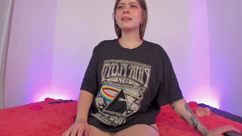 Lola online show from December 6, 11:25 pm