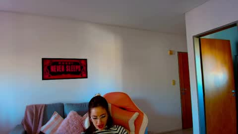 LolaSB online show from April 22, 7:37 pm