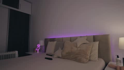 Lola online show from January 11, 9:31 pm