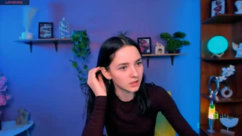 lole ti online show from April 5, 6:27 pm