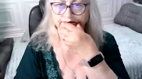 LolkaAlyss online show from June 4, 3:56 am