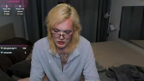 lollita online show from March 27, 8:26 am