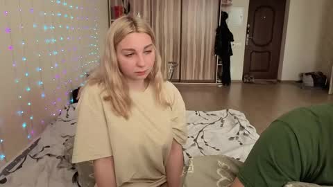 lollove24 online show from March 28, 11:10 am