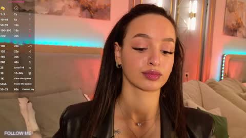 Lolly online show from April 3, 3:32 pm