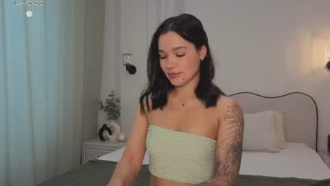 Snapshot of lolly_turner chatting on July 7, 4:04 am lolly_turner online show from July 7, 4:04 am
