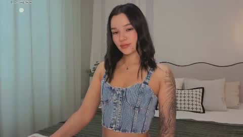 Snapshot of lolly_turner chatting on July 12, 4:58 am lolly_turner online show from July 12, 4:58 am