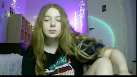 Lilly online show from December 20, 6:02 pm