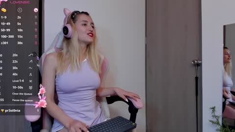 Lolly online show from December 24, 12:11 am