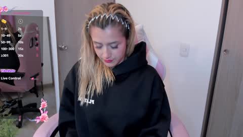 Lolly online show from December 31, 1:26 am