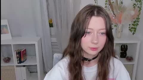 Snapshot of lollyshy__ chatting on July 31, 2:27 pm Lolly online show from July 31, 2:27 pm