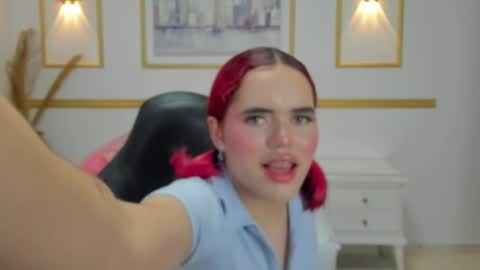 Snapshot of loly_berry chatting on May 15, 9:00 pm L O L Y online show from May 15, 9:00 pm