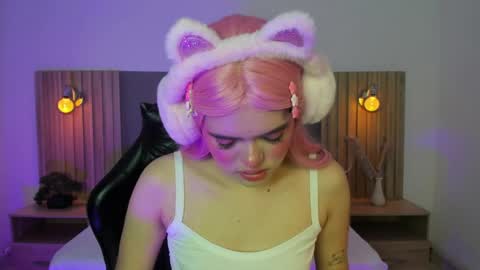 Snapshot of loly_berry chatting on May 22, 2:30 am L O L Y online show from May 22, 2:30 am