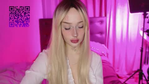 Snapshot of lolykari chatting on February 26, 6:07 pm Kari online show from February 26, 6:07 pm