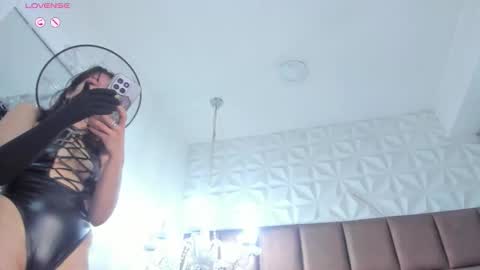 Snapshot of lolyyuno chatting on October 5, 3:27 am Loly online show from October 5, 3:27 am