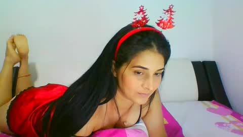 Snapshot of lomaslindosoyyo chatting on December 18, 2:21 am estehfania online show from December 18, 2:21 am