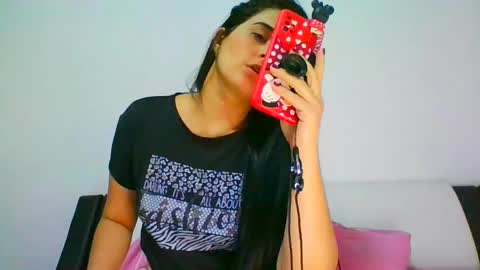 Snapshot of lomaslindosoyyo chatting on February 9, 1:22 am estehfania online show from February 9, 1:22 am
