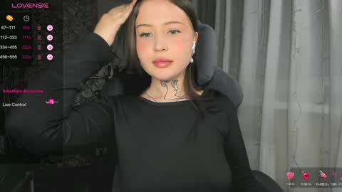 lona online show from December 23, 3:01 pm