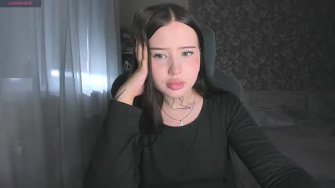 lona online show from September 11, 10:04 am