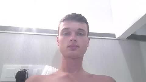 london_tomy online show from December 3, 1:02 am