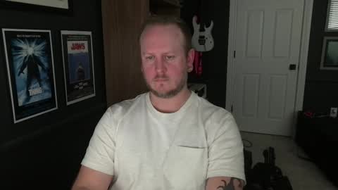 Snapshot of lone_string chatting on February 10, 7:17 pm Lone online show from February 10, 7:17 pm