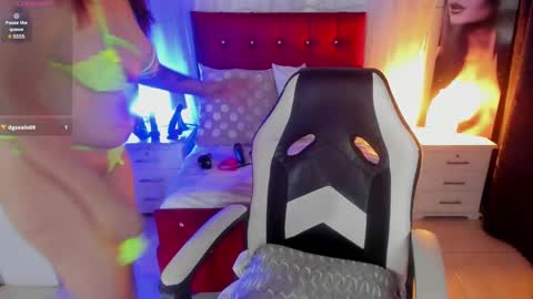 Jennifer  online show from February 6, 10:32 pm