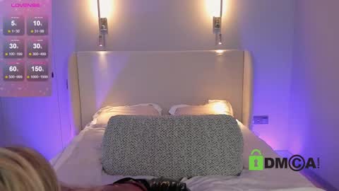 Snapshot of lonelyflowerr chatting on February 10, 5:50 pm Sadie online show from February 10, 5:50 pm