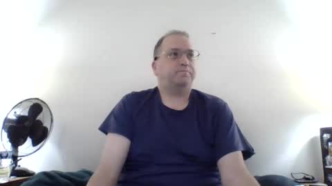 Snapshot of lonelyman91775 chatting on May 19, 10:10 am Lonely Man online show from May 19, 10:10 am
