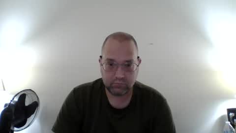 Snapshot of lonelyman91775 chatting on May 26, 9:27 am Lonely Man online show from May 26, 9:27 am