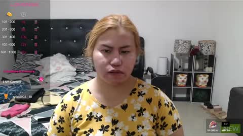 Snapshot of longasiansausage chatting on February 18, 9:21 am TOPwithEXTRABiG online show from February 18, 9:21 am