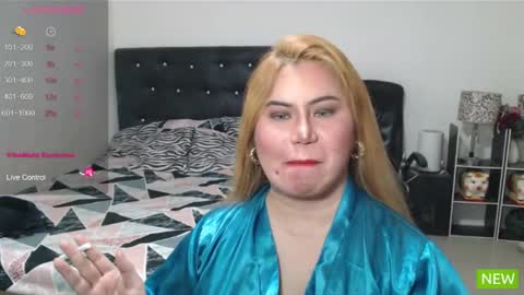 Snapshot of longasiansausage chatting on February 25, 11:19 am TOPwithEXTRABiG online show from February 25, 11:19 am