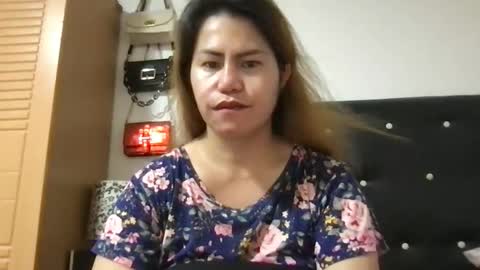 Snapshot of longasiansausage chatting on October 10, 7:18 am TOPwithEXTRABiG online show from October 10, 7:18 am