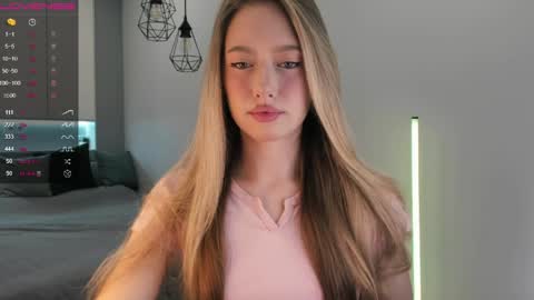 Snapshot of longoriaeva chatting on April 1, 11:11 am Eva online show from April 1, 11:11 am