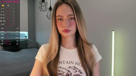 Snapshot of longoriaeva chatting on April 14, 3:07 pm Eva online show from April 14, 3:07 pm