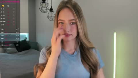 Snapshot of longoriaeva chatting on April 16, 3:35 pm Eva online show from April 16, 3:35 pm