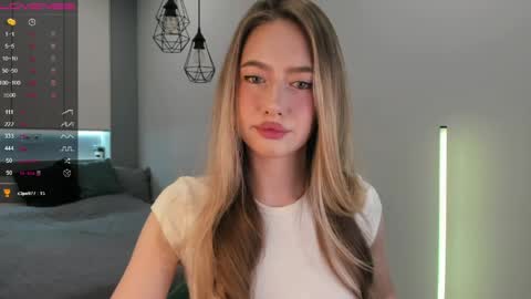 Snapshot of longoriaeva chatting on April 22, 5:03 pm Eva online show from April 22, 5:03 pm
