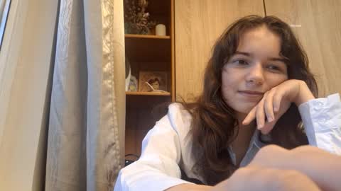 Kelly u can call Kelik online show from December 5, 8:23 am