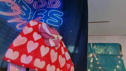 Londoncashmere69  online show from December 31, 1:41 pm