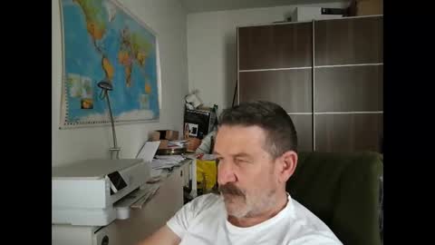 lookercgn online show from December 24, 9:39 am