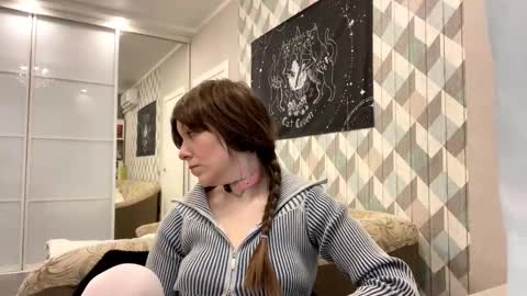 Snapshot of looking_me chatting on October 22, 5:19 am EVA online show from October 22, 5:19 am