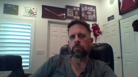 lookyherre online show from April 17, 3:37 pm