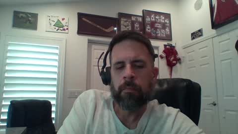 lookyherre online show from April 21, 4:56 pm