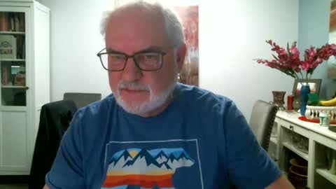 loop102 online show from December 11, 4:07 am