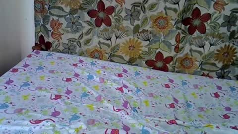 Snapshot of lora_amor chatting on July 9, 7:45 am lora_amor online show from July 9, 7:45 am