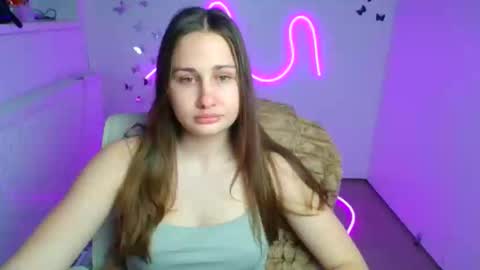 Snapshot of lora_kisses chatting on May 1, 6:18 am Lora online show from May 1, 6:18 am