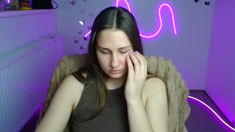 Snapshot of lora_kisses chatting on May 7, 6:30 am Lora online show from May 7, 6:30 am
