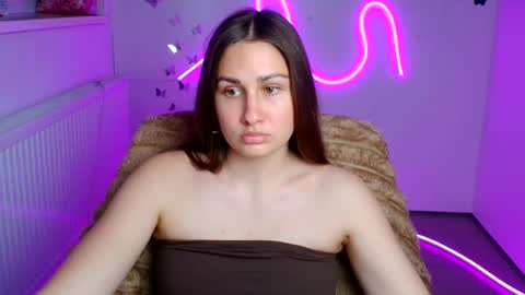 Snapshot of lora_kisses chatting on May 22, 11:16 am Lora online show from May 22, 11:16 am